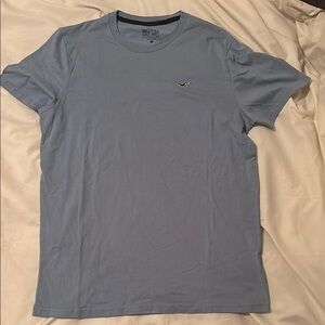 Hollister Men's Blue T-Shirt